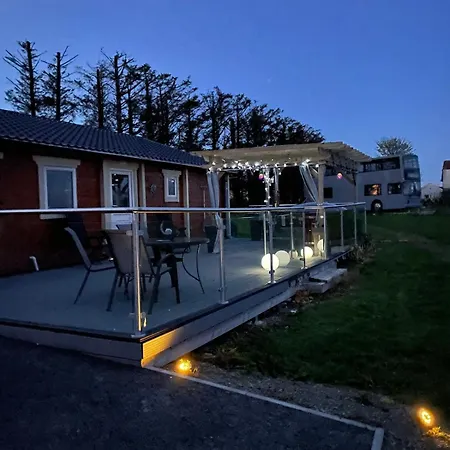 Log With Hot Tub Large Patio Near *