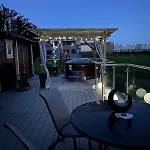 펜션 Log With Hot Tub Large Patio Near *