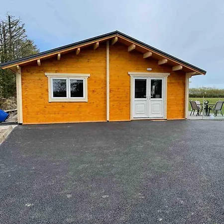 Log With Hot Tub Large Patio Near Casa vacanze Cork